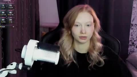 Snapshot of _caramel_milk_ chatting on February 17, 3:53 pm Merlizz online show from February 17, 3:53 pm