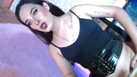 Snapshot of _caroline69 chatting on January 8, 2:57 am Caroline online show from January 8, 2:57 am