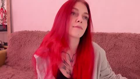 Snapshot of _caroline_coy chatting on September 23, 11:24 am Caroline online show from September 23, 11:24 am