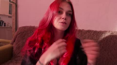 Snapshot of _caroline_coy chatting on October 1, 12:22 pm Caroline online show from October 1, 12:22 pm