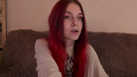 Snapshot of _caroline_coy chatting on October 5, 1:53 pm Caroline online show from October 5, 1:53 pm