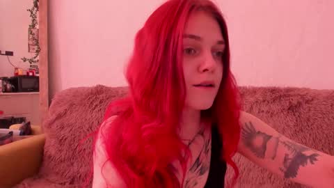 Snapshot of _caroline_coy chatting on October 18, 10:05 am Caroline online show from October 18, 10:05 am