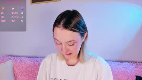 Snapshot of _ccrystaa_ chatting on November 4, 8:24 am Christina Chris online show from November 4, 8:24 am