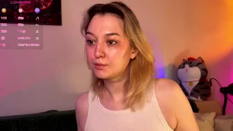 Snapshot of _ccrystaa_ chatting on July 24, 3:59 am Christina Chris online show from July 24, 3:59 am