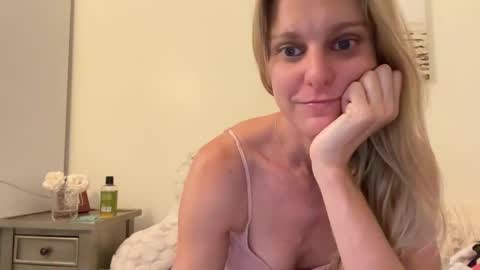 Snapshot of _chelsea___ chatting on February 27, 4:09 am Chelsea xo online show from February 27, 4:09 am