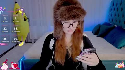 Alisa NO NUDE online show from October 26, 9:42 pm