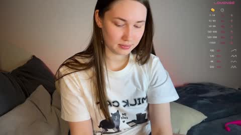 Snapshot of _chloe_miller_ chatting on December 7, 1:36 am _chloe_miller_ online show from December 7, 1:36 am