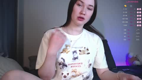 Snapshot of _chloe_miller_ chatting on December 12, 3:10 am _chloe_miller_ online show from December 12, 3:10 am