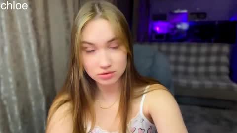 Snapshot of _chloe_miller_ chatting on October 14, 6:20 pm _chloe_miller_ online show from October 14, 6:20 pm