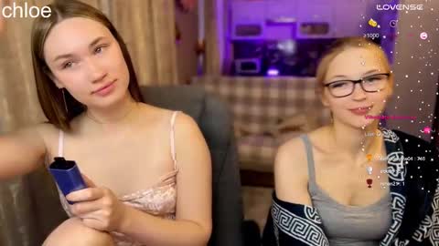 Snapshot of _chloe_miller_ chatting on November 6, 5:08 am _chloe_miller_ online show from November 6, 5:08 am