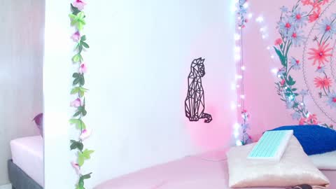 Snapshot of _chloeee chatting on January 13, 12:30 am Katy online show from January 13, 12:30 am