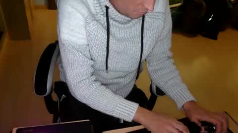 Snapshot of _chris_87 chatting on December 15, 9:30 pm chris 87 online show from December 15, 9:30 pm