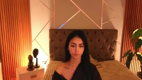 Snapshot of _coraliinee_ chatting on July 23, 3:15 am Coraline online show from July 23, 3:15 am