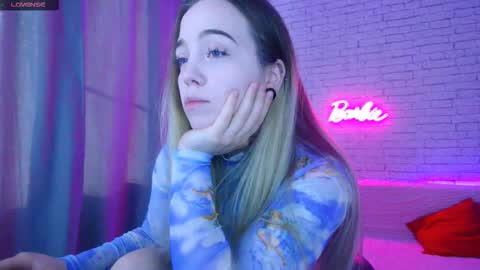 Snapshot of _crazybee_ chatting on November 1, 4:58 am Nica online show from November 1, 4:58 am