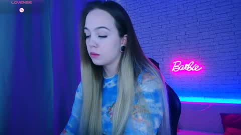 Snapshot of _crazybee_ chatting on February 25, 8:13 am Nica online show from February 25, 8:13 am