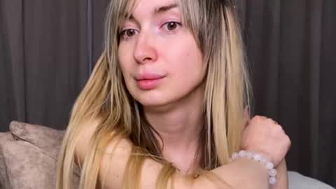 _crystal_moon_1 online show from November 22, 1:48 am