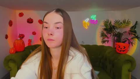 Erika online show from October 29, 1:35 pm