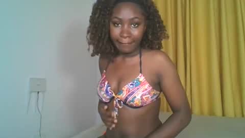 Snapshot of _cutestephanie chatting on September 18, 1:51 am STEPH online show from September 18, 1:51 am