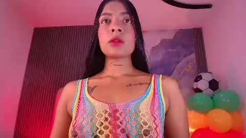 Snapshot of _diionne chatting on June 19, 7:17 pm Dione online show from June 19, 7:17 pm