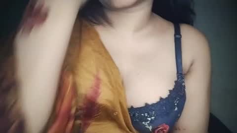 Snapshot of _dreamgirl_0 chatting on July 6, 12:40 am _dreamgirl_0 online show from July 6, 12:40 am