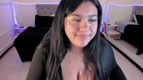 Snapshot of _dulcinea_1 chatting on May 7, 4:12 pm Dulcinea online show from May 7, 4:12 pm