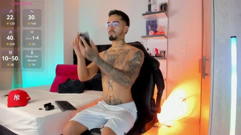 Duriel online show from April 7, 4:40 pm