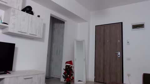 Dylan online show from December 21, 9:01 am