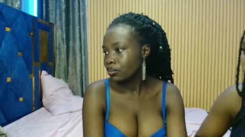 Snapshot of _elinah chatting on November 27, 3:47 pm Elinah online show from November 27, 3:47 pm