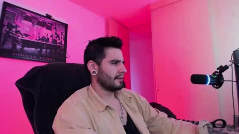 Snapshot of _elon_coxx_ chatting on February 17, 10:36 pm  -         online show from February 17, 10:36 pm
