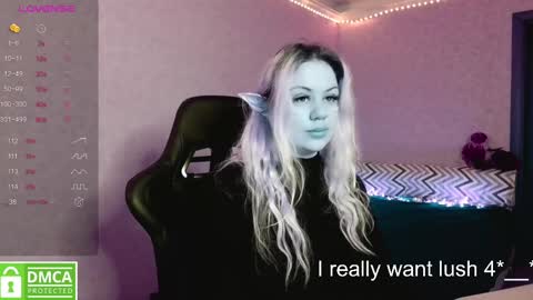 Snapshot of _elven_dreams__ chatting on February 26, 6:58 am chloue and Gretta online show from February 26, 6:58 am