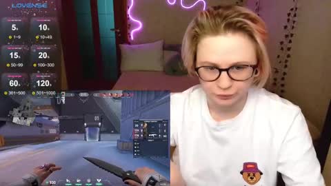 Snapshot of _elven_dreams__ chatting on February 27, 7:12 am chloue and Gretta online show from February 27, 7:12 am