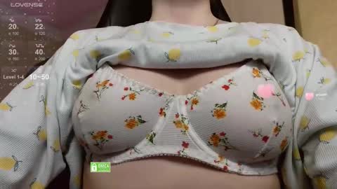 chloue and Gretta online show from March 27, 6:40 pm