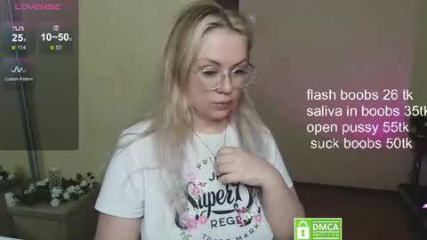 Snapshot of _elven_dreams__ chatting on July 6, 7:05 am chloue and Gretta online show from July 6, 7:05 am