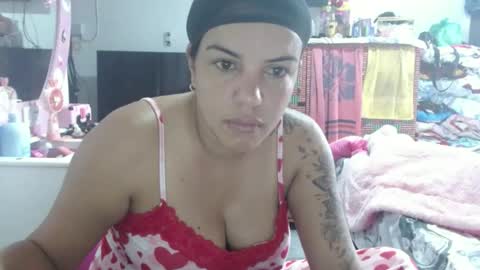 _emilimilf online show from July 12, 4:20 pm