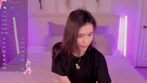 _emily__strike_ online show from November 28, 10:18 am