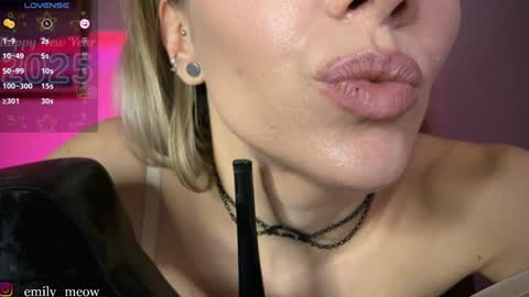 Snapshot of _emily__sweety_ chatting on January 3, 5:20 pm Emily online show from January 3, 5:20 pm
