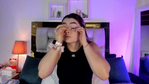 Isabella online show from March 2, 12:01 pm