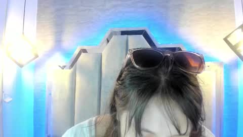 Emily  online show from September 22, 11:12 am