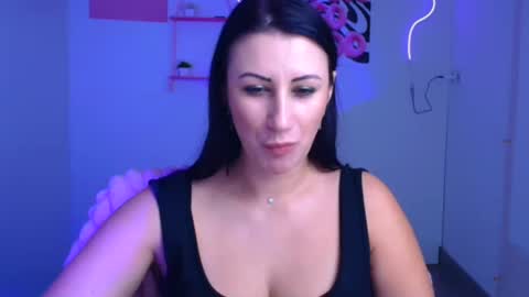 Emma online show from November 7, 1:22 pm