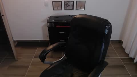 Emma online show from December 21, 6:20 am