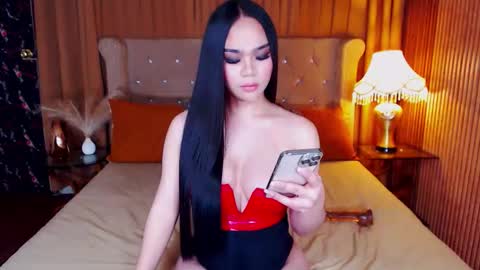 _empressvalerie_ online show from November 21, 4:33 am