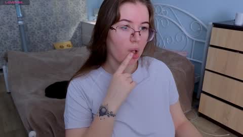 Sam  online show from December 4, 10:57 am