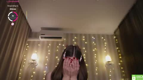 Alice online show from December 5, 5:20 pm