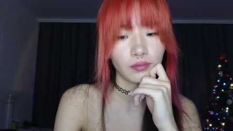 Snapshot of _eve____ chatting on December 5, 7:17 pm EveEva online show from December 5, 7:17 pm