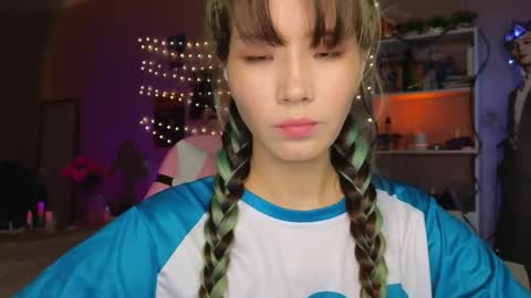 Snapshot of _eve____ chatting on November 19, 10:32 pm EveEva online show from November 19, 10:32 pm