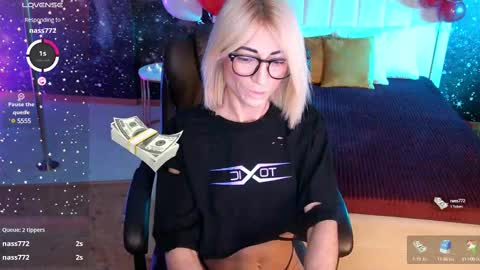  F R A U  online show from February 28, 1:05 am