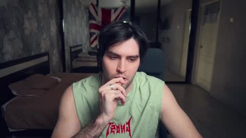 Keanu online show from December 17, 3:39 pm