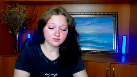 Alice online show from July 16, 5:52 pm