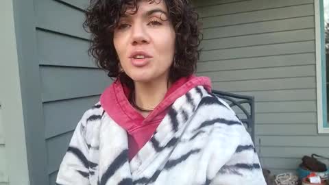 Snapshot of _frankie_rivers chatting on March 1, 3:38 pm Frankie Rivers allmylinks online show from March 1, 3:38 pm