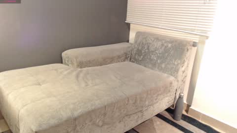 Laura  Juan online show from February 2, 3:49 pm